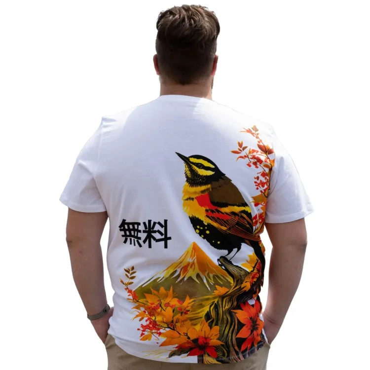 t-shirt z nadrukiem w tyle