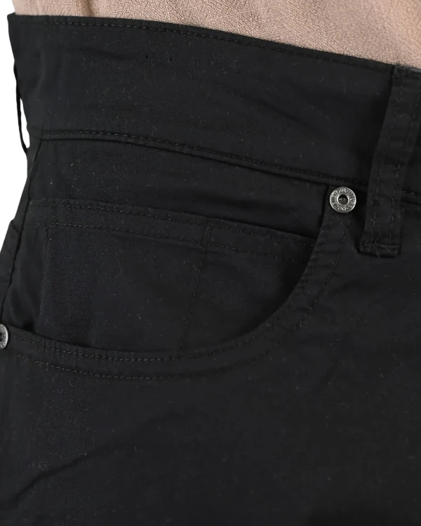 czarne spodenki plus size