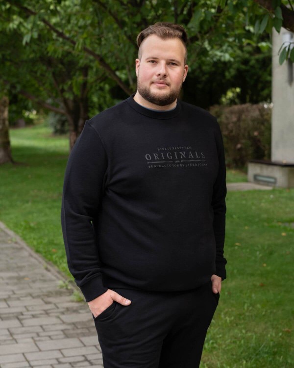 duza meska czarna bluza basic