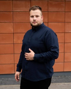 Duża męska koszula gładka z długim rękawem z kołnierzykiem Double Urban Outfitters GS-5115 granatowa